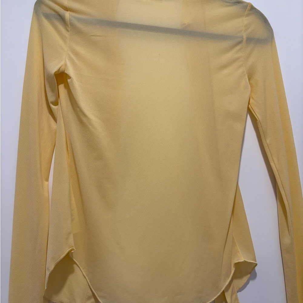 Aritzia Wilfred Yellow Pose longsleeve Button-Up Blouse - Picture 2 of 2